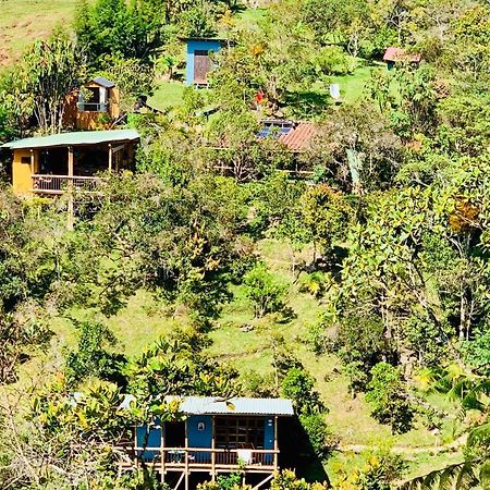La Casa De Loto Retreat Guatapé Exterior foto