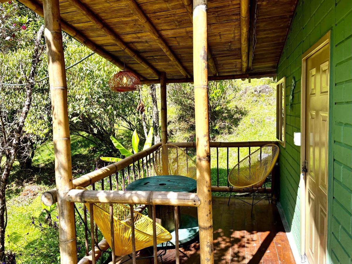 La Casa De Loto Retreat Guatapé Exterior foto